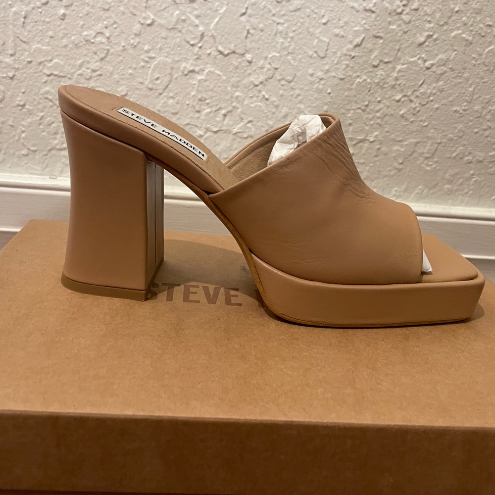 Steve Madden Nude Heels